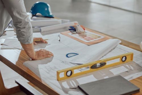 مخطط إنشائي ومعماري تفصيلي يوضح التصميم الهيكلي والمعماري لمشروع بناء حديث